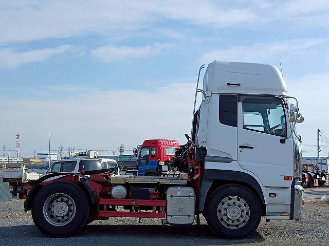 UDトラックスクオントレーラーヘッド（トラクターヘッド）大型（10t）[写真04]