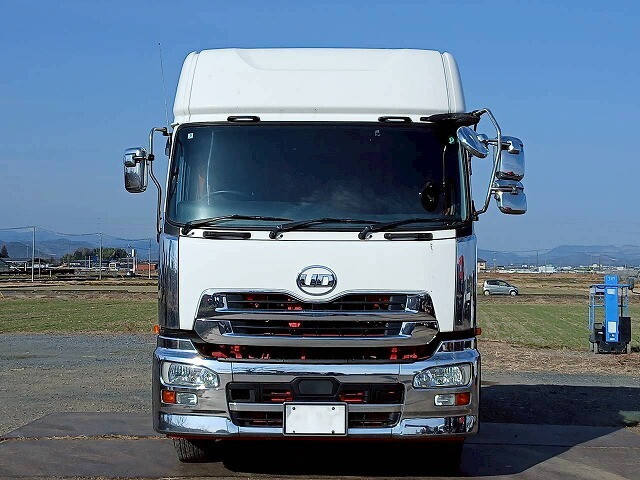 UDトラックスクオントレーラーヘッド（トラクターヘッド）大型（10t）[写真05]