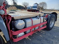 UDトラックスクオントレーラーヘッド（トラクターヘッド）大型（10t）[写真08]