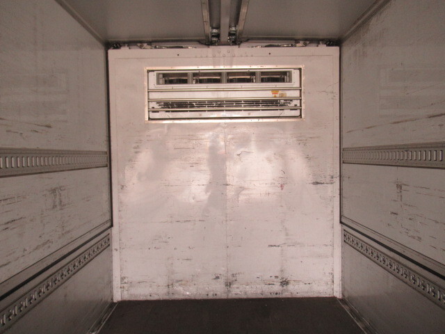 三菱ふそうスーパーグレート冷蔵冷凍ウイング大型（10t）[写真13]