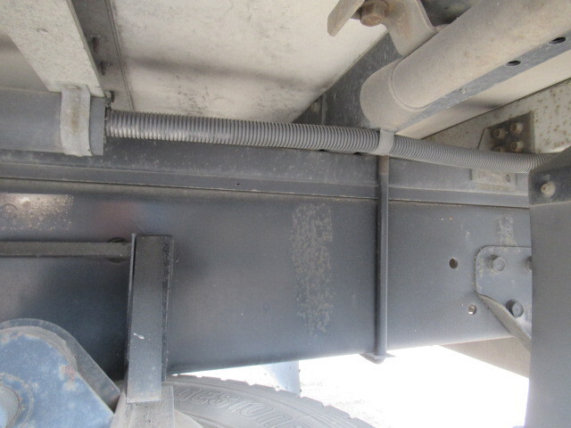 三菱ふそうスーパーグレート冷蔵冷凍ウイング大型（10t）[写真16]