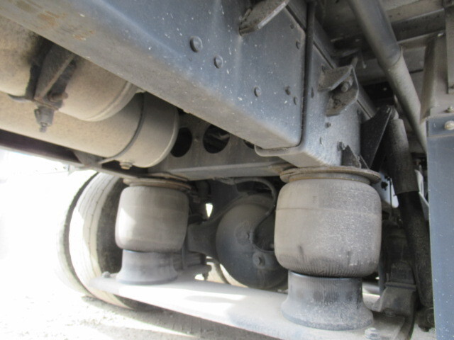 三菱ふそうスーパーグレート冷蔵冷凍ウイング大型（10t）[写真17]