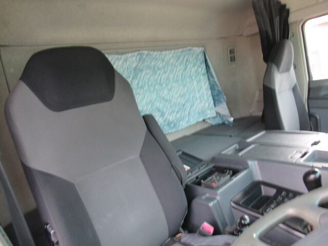 三菱ふそうスーパーグレート冷蔵冷凍ウイング大型（10t）[写真23]