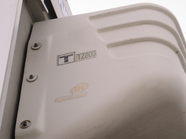 三菱ふそうスーパーグレート冷蔵冷凍ウイング大型（10t）[写真38]