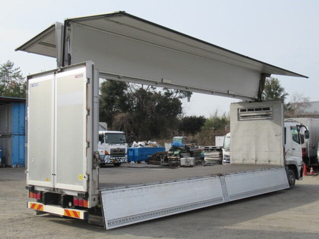 三菱ふそうスーパーグレート冷蔵冷凍ウイング大型（10t）[写真04]