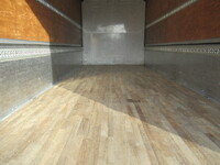 いすゞフォワードアルミウイング中型（4t）[写真11]