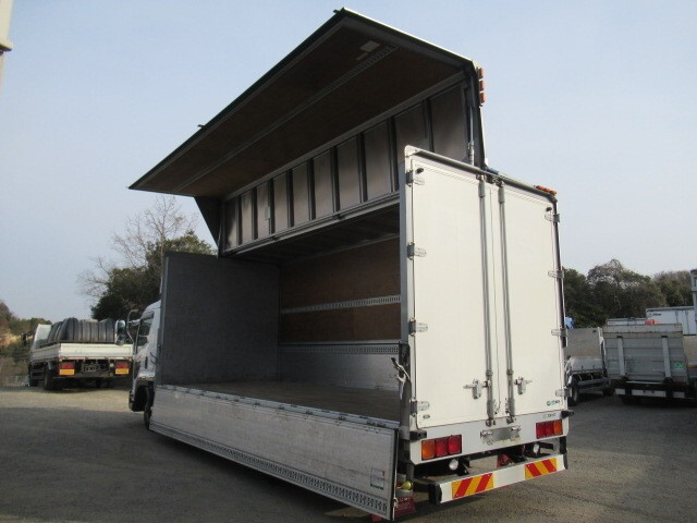 いすゞフォワードアルミウイング中型（4t）[写真02]