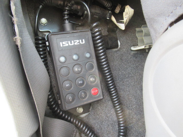 いすゞフォワードアルミウイング中型（4t）[写真23]