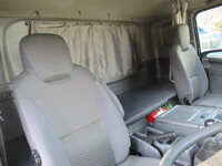 いすゞフォワードアルミウイング中型（4t）[写真25]