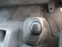 いすゞフォワードアルミウイング中型（4t）[写真32]