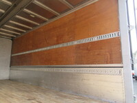 いすゞフォワードアルミウイング中型（4t）[写真09]