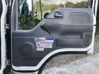 いすゞエルフクレーン3段小型（2t・3t）[写真27]