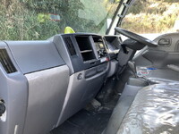 いすゞエルフクレーン3段小型（2t・3t）[写真30]