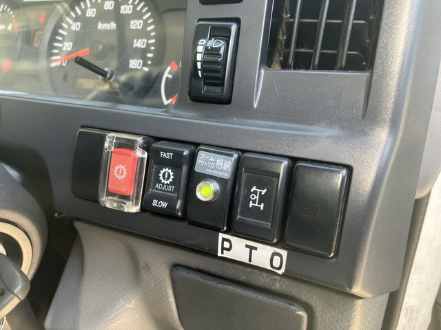 いすゞエルフクレーン3段小型（2t・3t）[写真35]