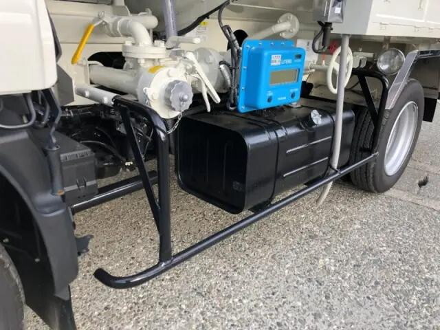 日野デュトロタンク車（タンクローリー）小型（2t・3t）[写真17]