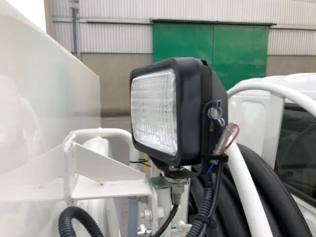 日野デュトロタンク車（タンクローリー）小型（2t・3t）[写真32]