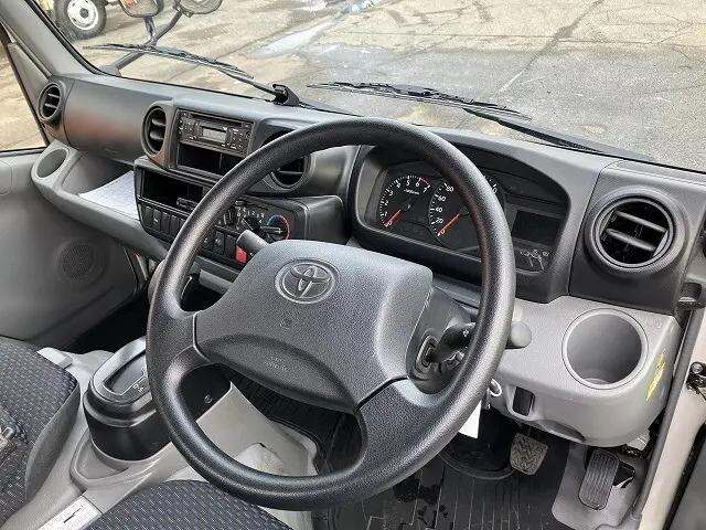 トヨタダイナ平ボディ小型（2t・3t）[写真28]