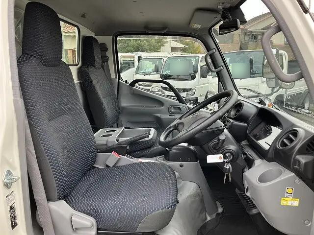 トヨタダイナ平ボディ小型（2t・3t）[写真36]