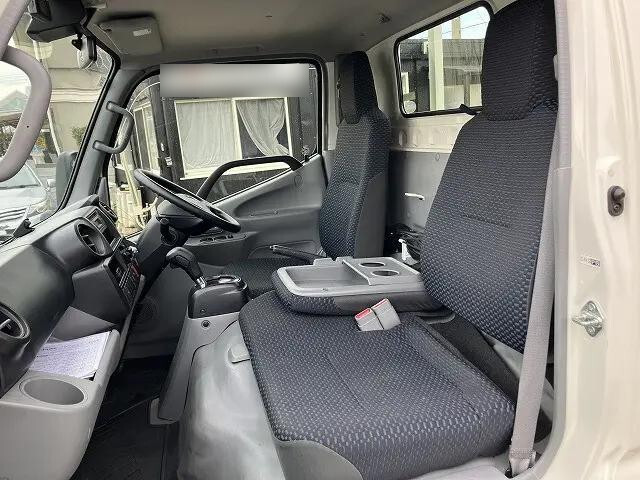 トヨタダイナ平ボディ小型（2t・3t）[写真37]