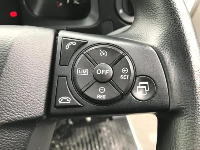 三菱ふそうスーパーグレートバルク車（粉粒体運搬車）大型（10t）[写真11]