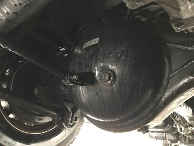 三菱ふそうスーパーグレートバルク車（粉粒体運搬車）大型（10t）[写真19]