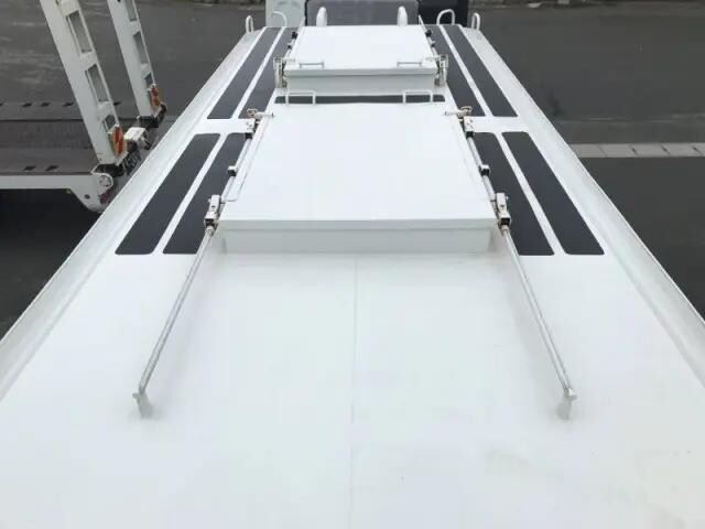 三菱ふそうスーパーグレートバルク車（粉粒体運搬車）大型（10t）[写真22]