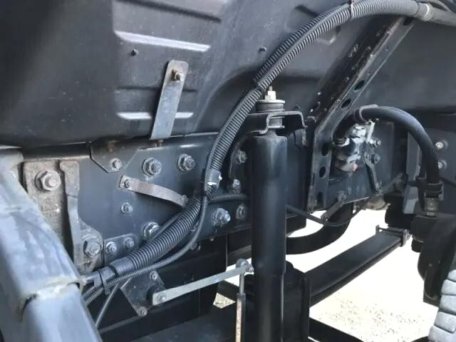 三菱ふそうスーパーグレートバルク車（粉粒体運搬車）大型（10t）[写真38]