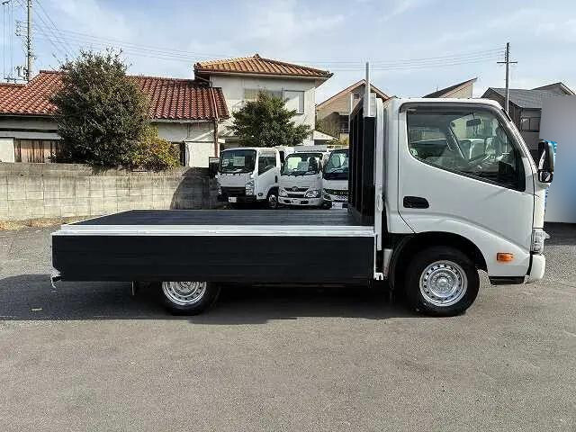 トヨタダイナ平ボディ小型（2t・3t）[写真10]
