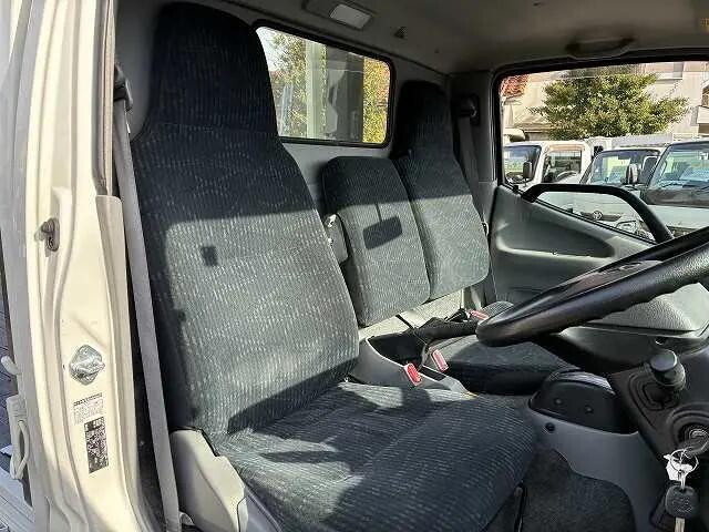 トヨタダイナ平ボディ小型（2t・3t）[写真25]