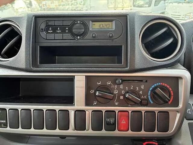 トヨタダイナ平ボディ小型（2t・3t）[写真30]