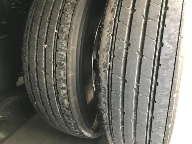 日野プロフィアセルフローダー大型（10t）[写真28]