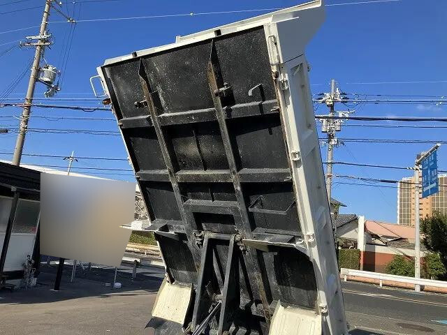 いすゞエルフダンプ小型（2t・3t）[写真18]