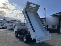 いすゞエルフダンプ小型（2t・3t）[写真02]