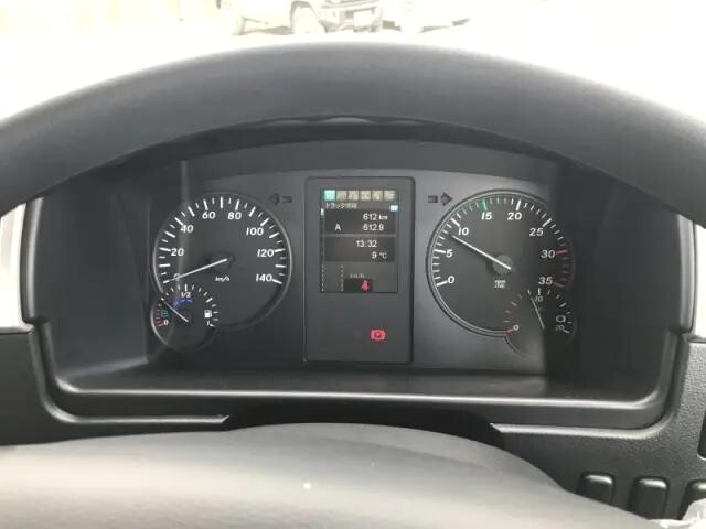 三菱ふそうファイターダンプ中型（4t）[写真09]