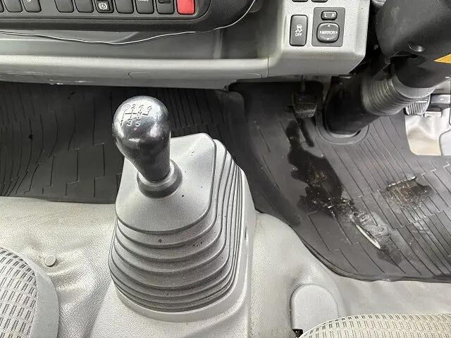 日野デュトロキャリアカー小型（2t・3t）[写真31]