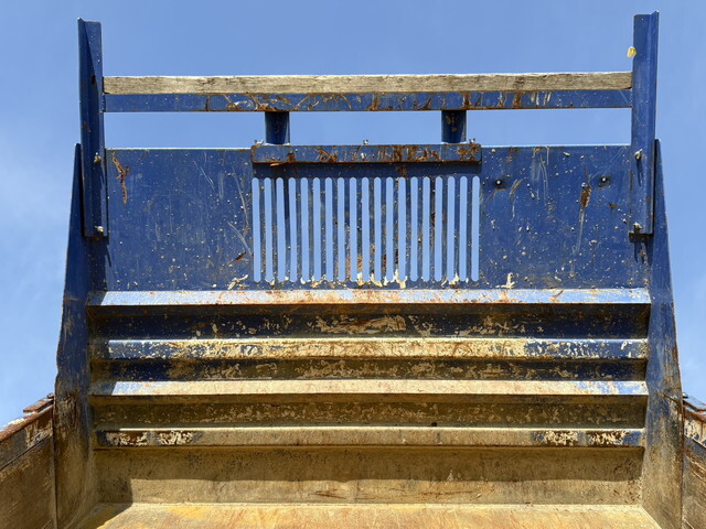 いすゞエルフローダーダンプ小型（2t・3t）[写真12]