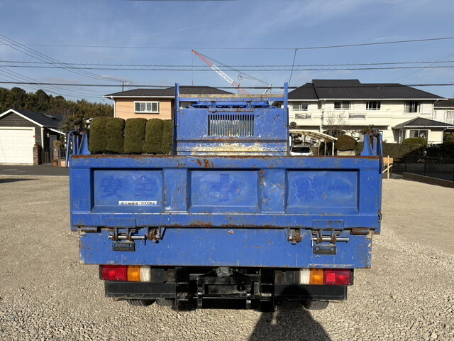 いすゞエルフローダーダンプ小型（2t・3t）[写真08]