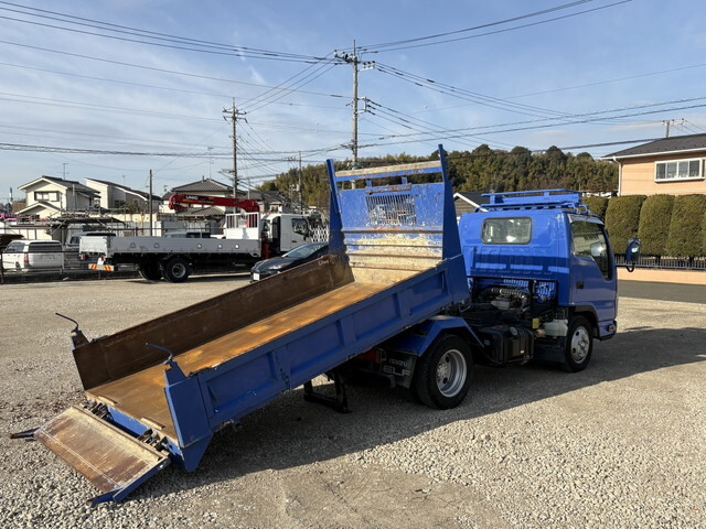 いすゞエルフローダーダンプ小型（2t・3t）[写真09]