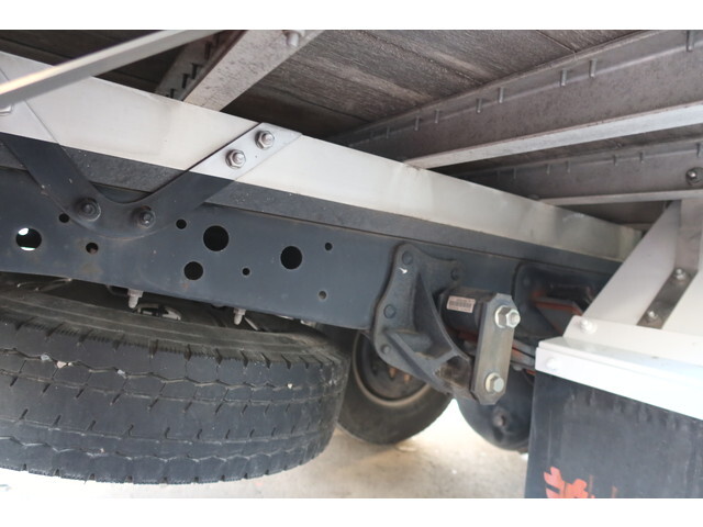 いすゞエルフアルミブロック小型（2t・3t）[写真14]