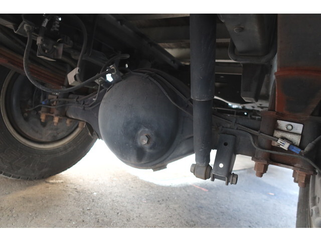 いすゞエルフアルミブロック小型（2t・3t）[写真15]