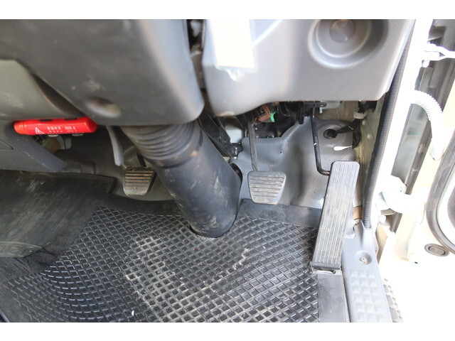 いすゞエルフアルミブロック小型（2t・3t）[写真29]