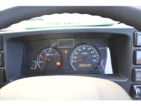 いすゞエルフアルミブロック小型（2t・3t）[写真34]