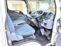 三菱ふそうキャンター平ボディ小型（2t・3t）[写真23]