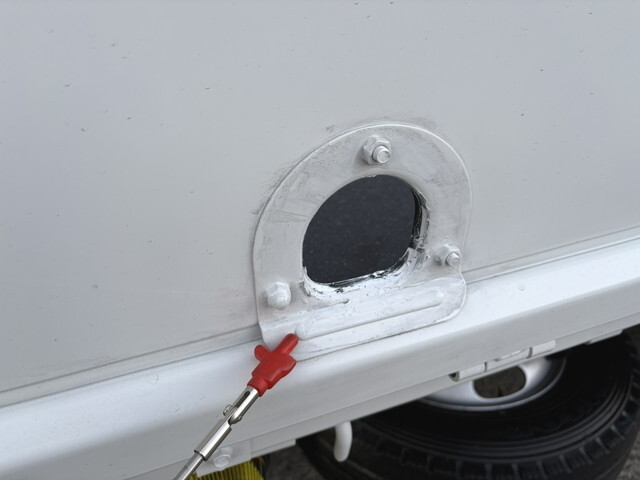 三菱ふそうキャンター平ボディ小型（2t・3t）[写真33]