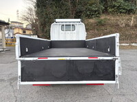 三菱ふそうキャンター平ボディ小型（2t・3t）[写真09]