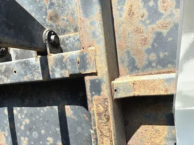 いすゞフォワードダンプ中型（4t）[写真16]