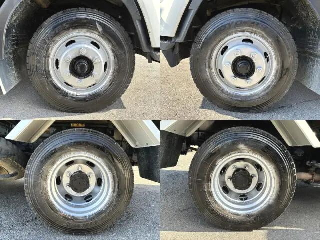 いすゞフォワードダンプ中型（4t）[写真19]