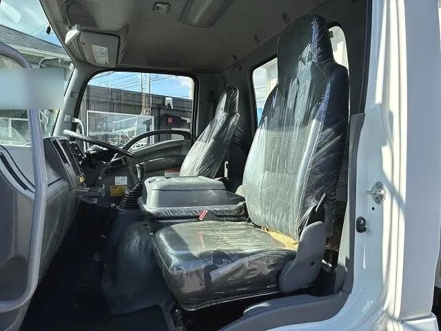 いすゞフォワードダンプ中型（4t）[写真26]