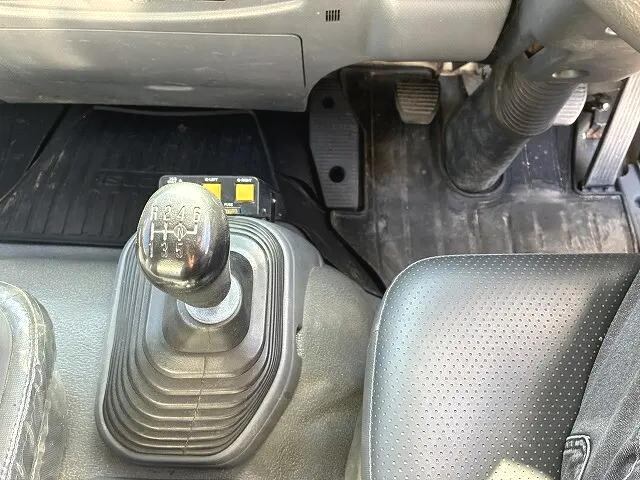 いすゞフォワードダンプ中型（4t）[写真36]