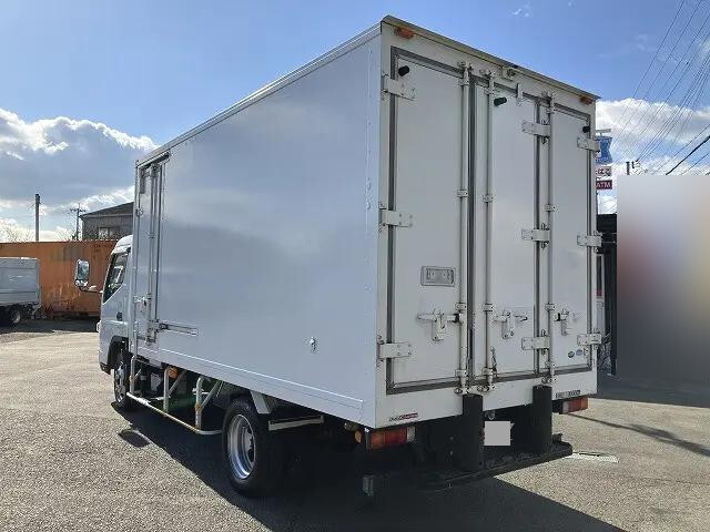 三菱ふそうキャンター冷凍車（冷蔵車）小型（2t・3t）[写真02]